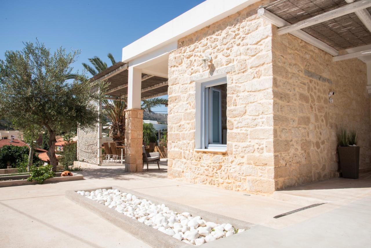 Terra E Sole Spa Suite Aegina Vathi  Ngoại thất bức ảnh