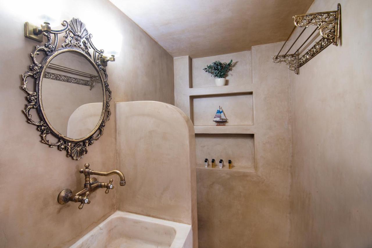 Terra E Sole Spa Suite Aegina Vathi  Ngoại thất bức ảnh